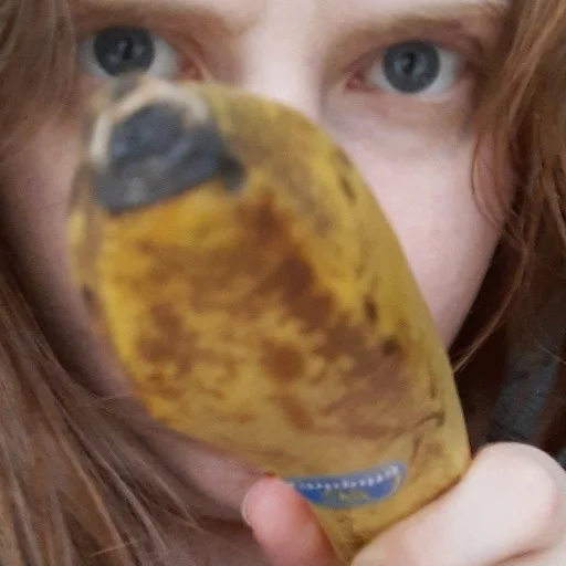 Стикер из набора Annanan для Телеграм: Статические 🍌