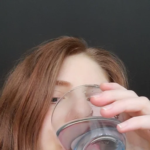 Стикер из набора Annanan для Телеграм: Статические 🥤