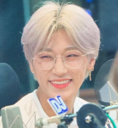 Стикер из набора Ateez | San by @btskth для Телеграм: Статические 😄