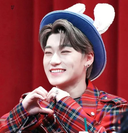 Стикер из набора Ateez | San by @btskth для Телеграм: Статические ♥️