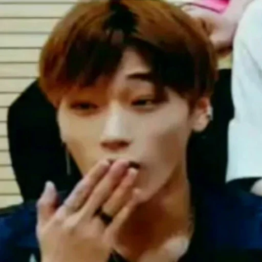 Стикер из набора Ateez | San by @btskth для Телеграм: Статические 🤭