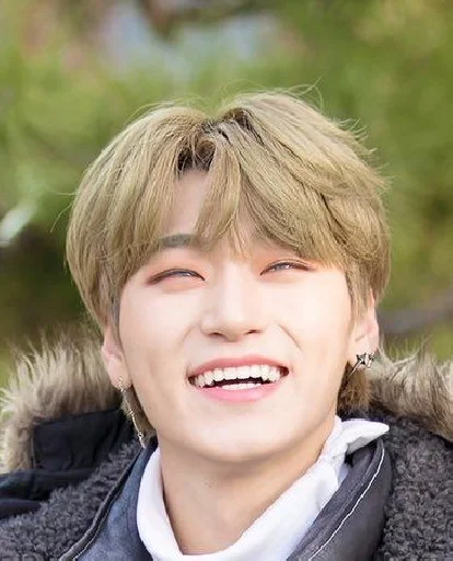 Стикер из набора Ateez | San by @btskth для Телеграм: Статические 😁