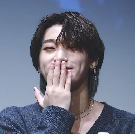 Стикер из набора Ateez | San by @btskth для Телеграм: Статические 🤭