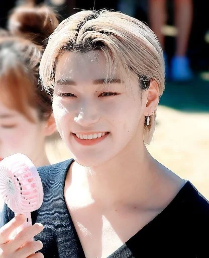 Стикер из набора Ateez | San by @btskth для Телеграм: Статические 😁