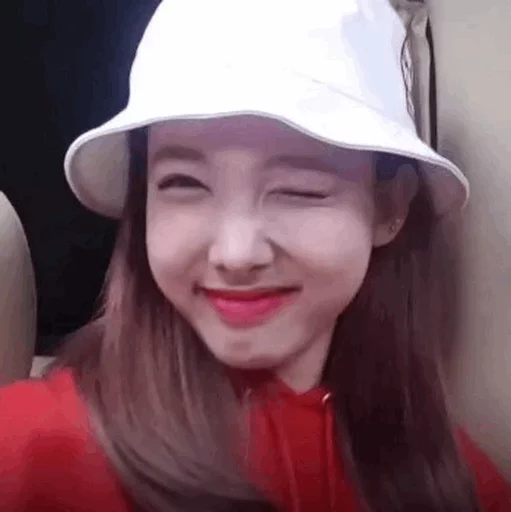 Стикер из набора Nayeon🌸⚡️ @ITZADRINA для Телеграм: Статические 🌸