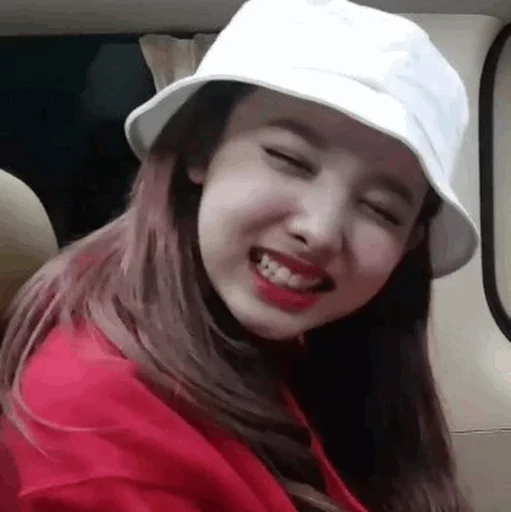 Стикер из набора Nayeon🌸⚡️ @ITZADRINA для Телеграм: Статические ⚡️