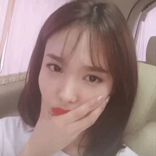 Стикер из набора Nayeon🌸⚡️ @ITZADRINA для Телеграм: Статические 🌸