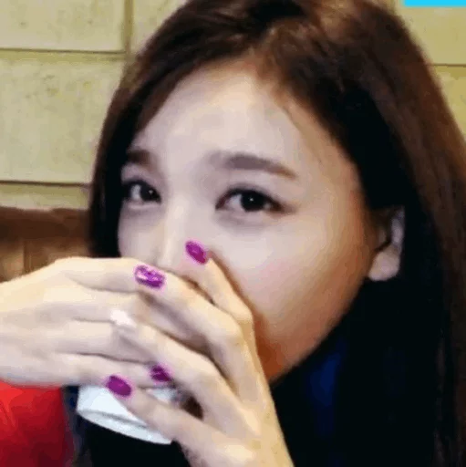 Стикер из набора Nayeon🌸⚡️ @ITZADRINA для Телеграм: Статические ⚡️