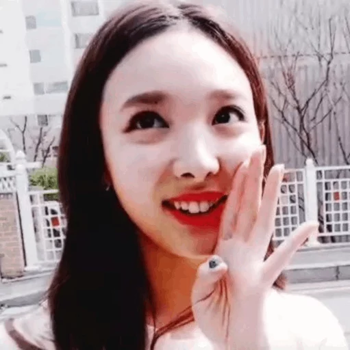 Стикер из набора Nayeon🌸⚡️ @ITZADRINA для Телеграм: Статические 🌸