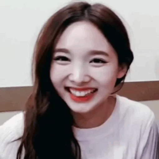 Стикер из набора Nayeon🌸⚡️ @ITZADRINA для Телеграм: Статические 🌸