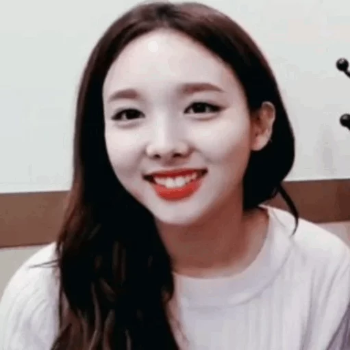 Стикер из набора Nayeon🌸⚡️ @ITZADRINA для Телеграм: Статические ⚡️