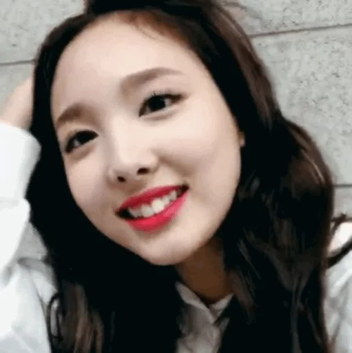 Стикер из набора Nayeon🌸⚡️ @ITZADRINA для Телеграм: Статические ⚡️