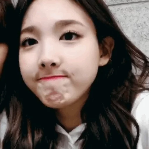 Стикер из набора Nayeon🌸⚡️ @ITZADRINA для Телеграм: Статические ⚡️