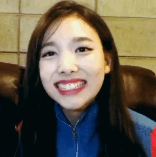 Стикер из набора Nayeon🌸⚡️ @ITZADRINA для Телеграм: Статические 🌸