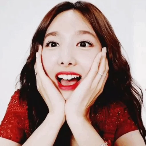 Стикер из набора Nayeon🌸⚡️ @ITZADRINA для Телеграм: Статические 🌸