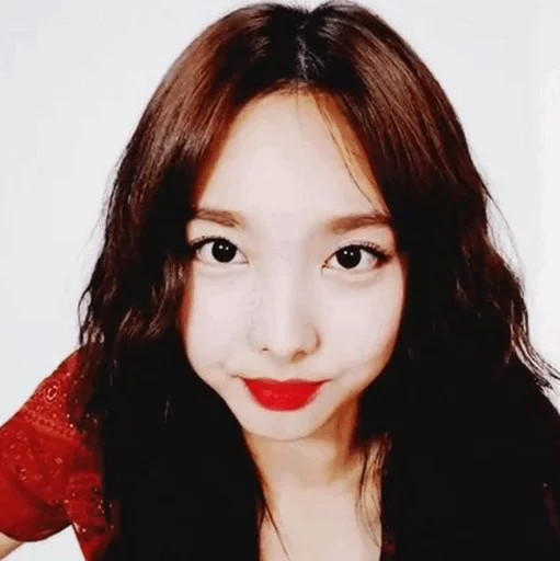 Стикер из набора Nayeon🌸⚡️ @ITZADRINA для Телеграм: Статические ⚡️