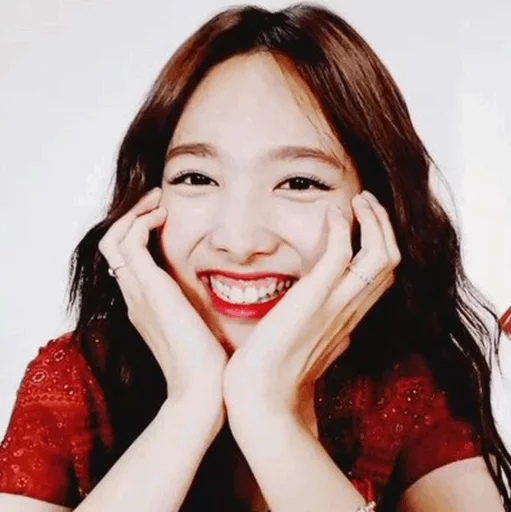 Стикер из набора Nayeon🌸⚡️ @ITZADRINA для Телеграм: Статические 🌸