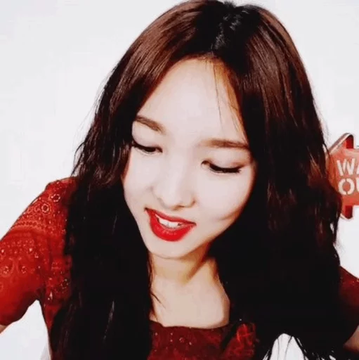 Стикер из набора Nayeon🌸⚡️ @ITZADRINA для Телеграм: Статические 🌸