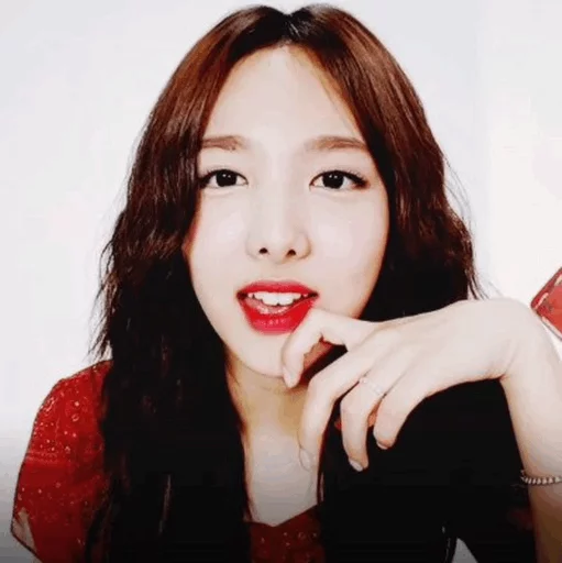 Стикер из набора Nayeon🌸⚡️ @ITZADRINA для Телеграм: Статические 🌸