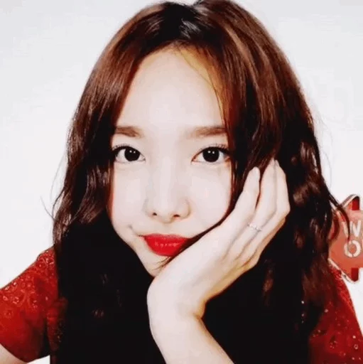 Стикер из набора Nayeon🌸⚡️ @ITZADRINA для Телеграм: Статические ⚡️