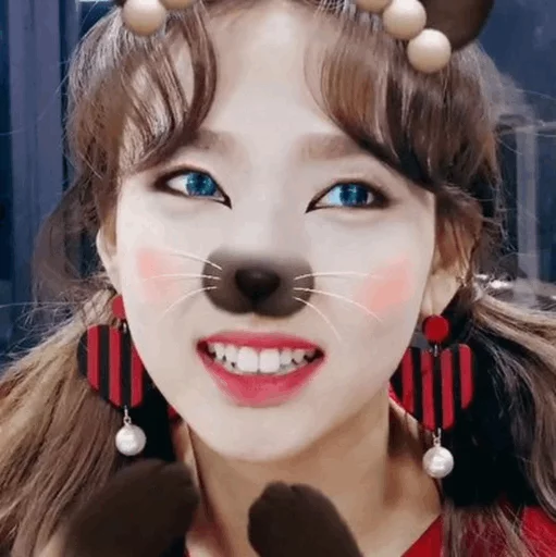 Стикер из набора Nayeon🌸⚡️ @ITZADRINA для Телеграм: Статические 🌸