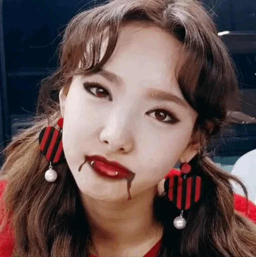 Стикер из набора Nayeon🌸⚡️ @ITZADRINA для Телеграм: Статические 🌸