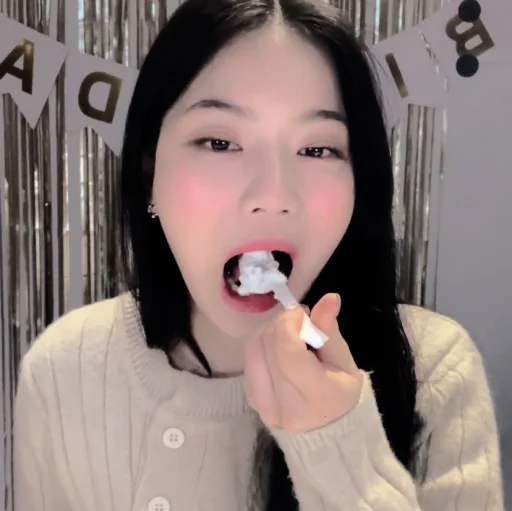 Стикер из набора ★ ISA ꪶ᭥ @PARTNERMU для Телеграм: Статические 🥡