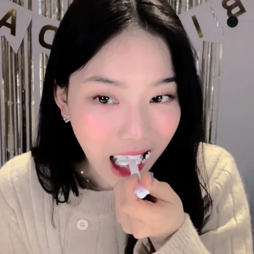Стикер из набора ★ ISA ꪶ᭥ @PARTNERMU для Телеграм: Статические 🥡