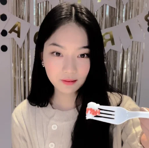 Стикер из набора ★ ISA ꪶ᭥ @PARTNERMU для Телеграм: Статические 🥡