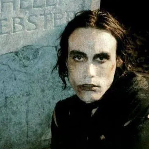 Стикер из набора The Crow 1994(by pourmecoffe) для Телеграм: Статические 😕