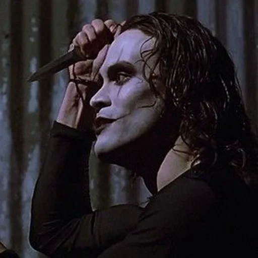 Стикер из набора The Crow 1994(by pourmecoffe) для Телеграм: Статические 🤫