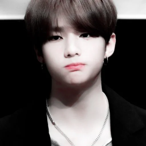 Стикер из набора hyunjin для Телеграм: Статические 🍙