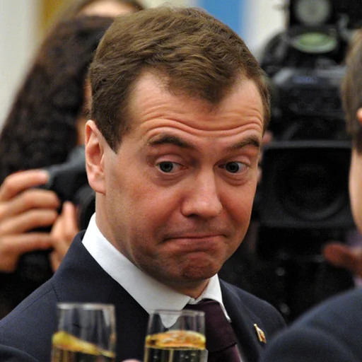 Стикер из набора irondimon для Телеграм: Статические 😳