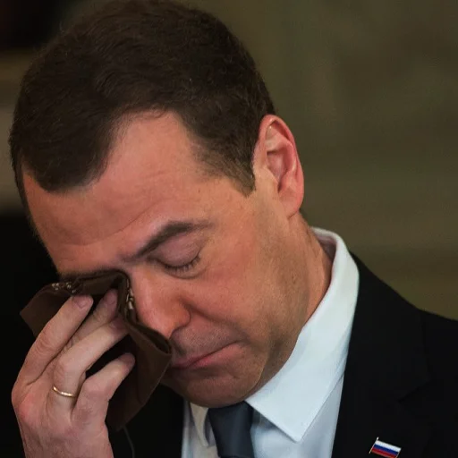 Стикер из набора irondimon для Телеграм: Статические 😢