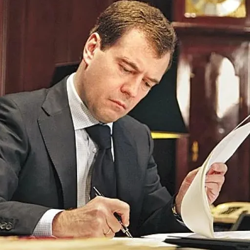 Стикер из набора irondimon для Телеграм: Статические ✒️