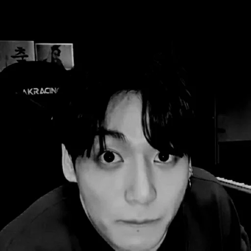 Стикер из набора pt.1 dark ver. @khenxiden для Телеграм: Статические 💗