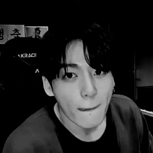 Стикер из набора pt.1 dark ver. @khenxiden для Телеграм: Статические 💗