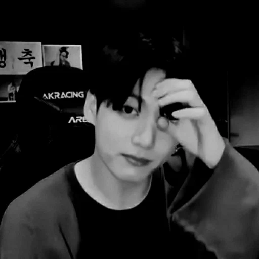Стикер из набора pt.1 dark ver. @khenxiden для Телеграм: Статические 💗