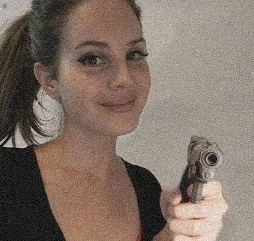 Стикер из набора emancipation of @LanaDelReyBR1 для Телеграм: Статические 🔫