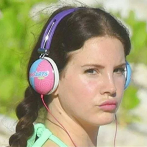 Стикер из набора emancipation of @LanaDelReyBR1 для Телеграм: Статические 😐