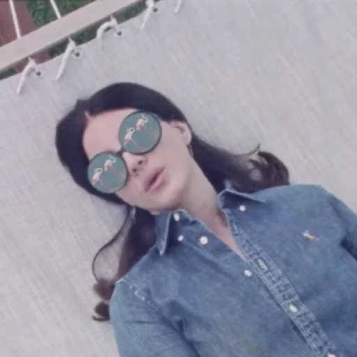 Стикер из набора emancipation of @LanaDelReyBR1 для Телеграм: Статические 😎