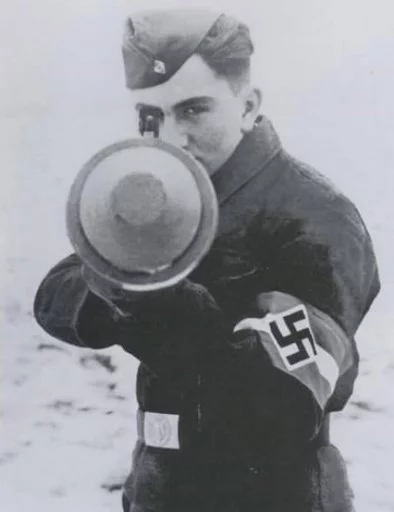 Стикер из набора IRAN-Nazi1 для Телеграм: Статические 💪