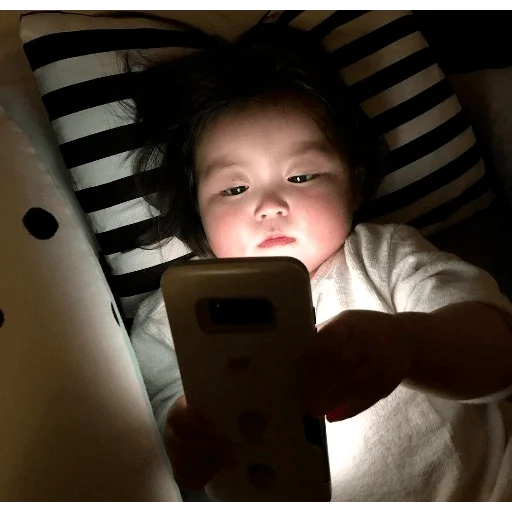 Стикер из набора LOHEE для Телеграм: Статические 😴