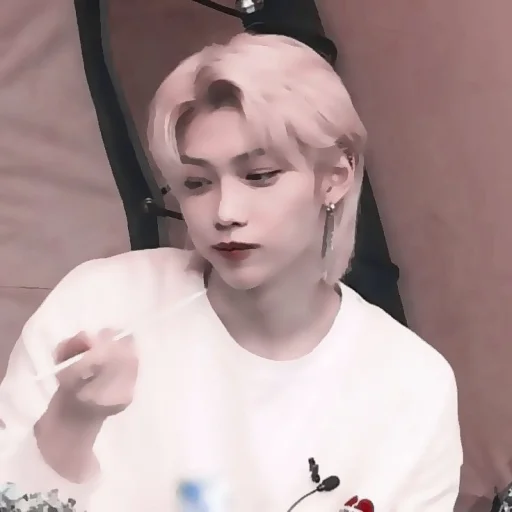 Стикерпак ☀️;; 𝙛𝙚𝙡𝙞𝙭 - 𝙗𝙮 @helpleymiks для Телеграм: Статические