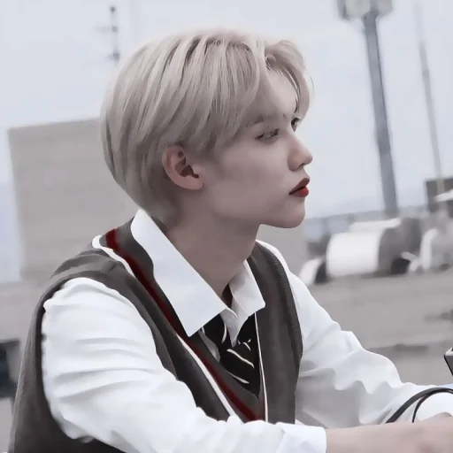 Стикер из набора ☀️;; 𝙛𝙚𝙡𝙞𝙭 - 𝙗𝙮 @helpleymiks для Телеграм: Статические ☀️