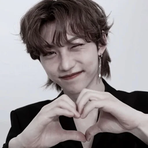 Стикер из набора ☀️;; 𝙛𝙚𝙡𝙞𝙭 - 𝙗𝙮 @helpleymiks для Телеграм: Статические ☀️