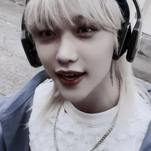 Стикер из набора ☀️;; 𝙛𝙚𝙡𝙞𝙭 - 𝙗𝙮 @helpleymiks для Телеграм: Статические ☀️