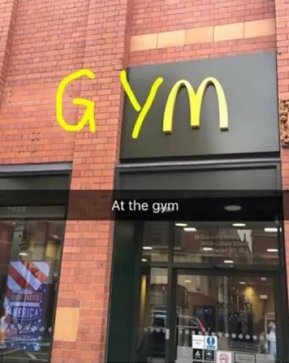 Стикер из набора 哈哈好笑 для Телеграм: Статические 🏋‍♂️