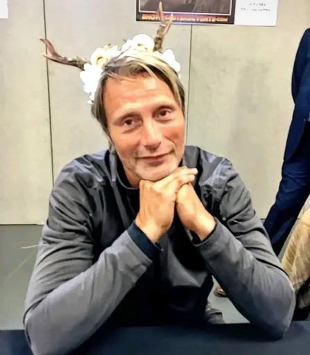 Стикер из набора Hannibal Lecter :: @fStikBot для Телеграм: Статические 🙂