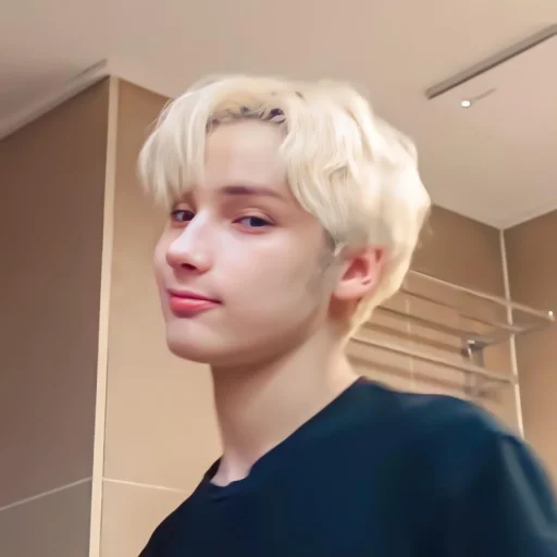 Стикер из набора 𝐻𝑢𝑒𝑛𝑖𝑛𝑔 𝐾𝑎𝑖:; 😊 by @kpopstickerssss для Телеграм: Статические 😊